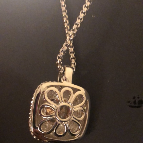 Designer inspired topaz earrings and necklace - Picture 2 of 3